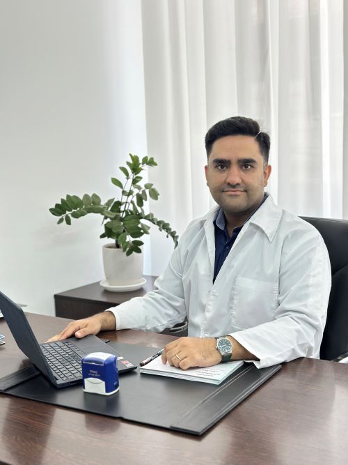 دکتر شروین آهاری